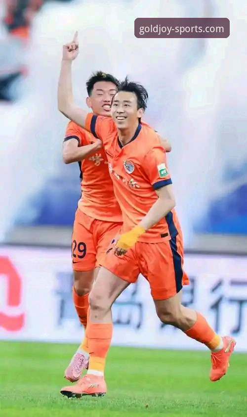 青岛海牛3-1终结13年不胜魔咒：从技战术到红牌转折的全面解析